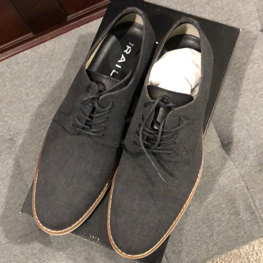 Dress shoes